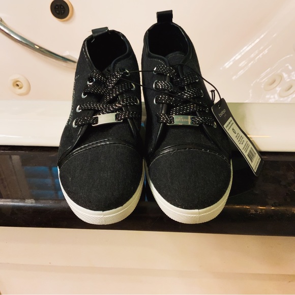 NWT BEBE GIRLS CHARCOAL SNEAKERS BEBE RHINESTONES GLITTERY LACES BEBE CHARM 2/3 - Picture 3 of 16